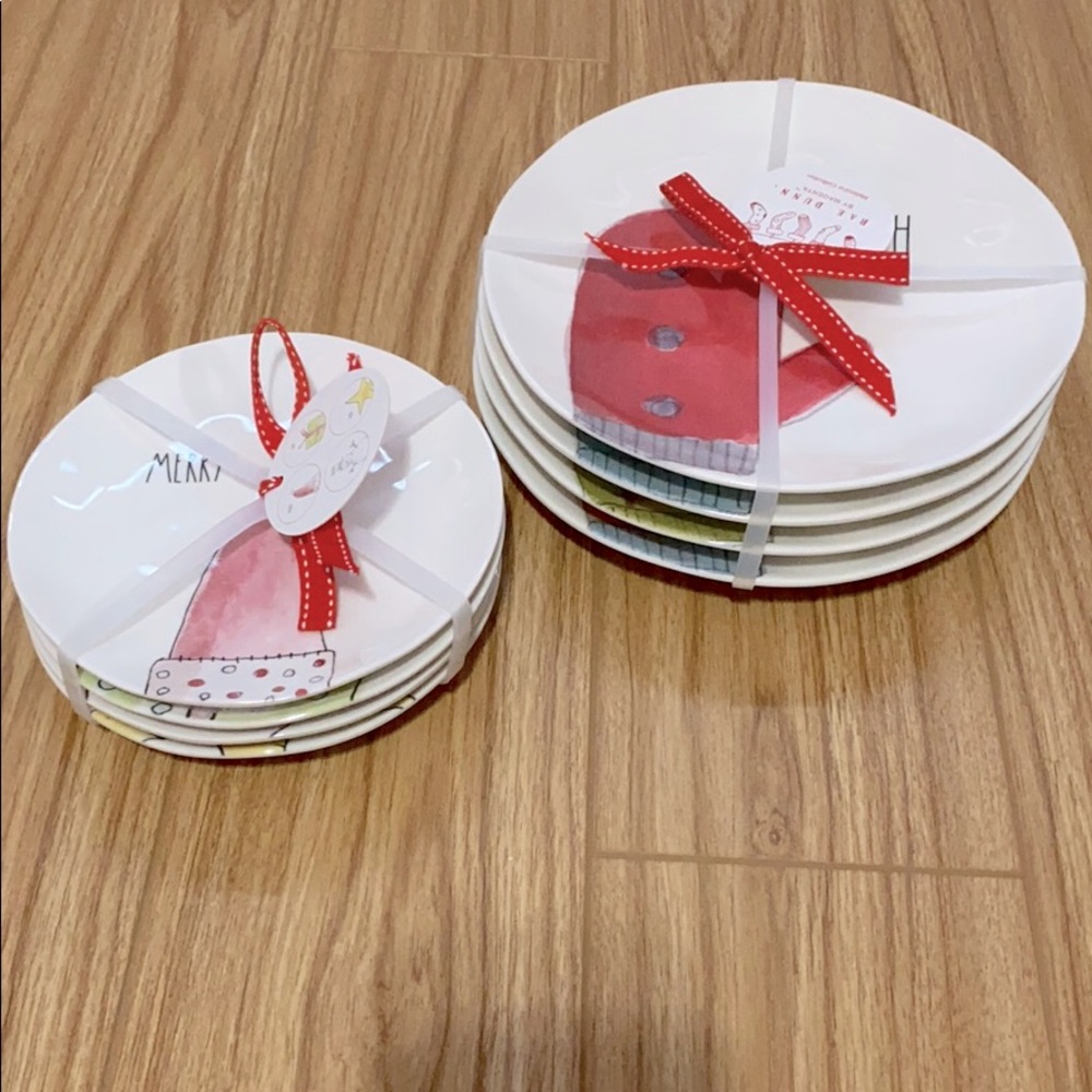 Rae Dunn set Christmas plates